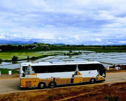 Dag bus van Bagan