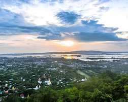 Prive transfer van Pyin Oo Lwin naar Mandalay of Monya