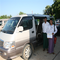 Prive transfer van Mandalay vliegveld, bus of pier naar hotel of v.v.