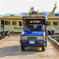 Prive locale taxi en ferry van Koh Samet naar Rayong pier