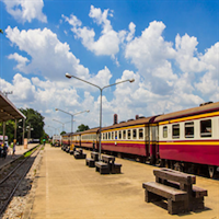 Dag trein van Ayuthaya naar Phitsanulok of Bangkok