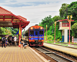 Dag trein van Lopburi naar Ayuthaya, Bangkok of Phitsanuloke