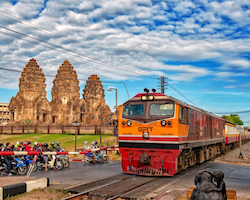 Dag trein van Phitsanuloke naar Lopburi, Ayuthaya of Bangkok
