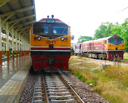 Dag trein van Nakon Phanom of Ratchaburi naar Hua Hin of Pran Buri