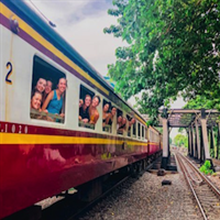 Dag Trein van Chumpon naar Surat Thani, Bang Saphan, Pran Buri of Hua Hin 