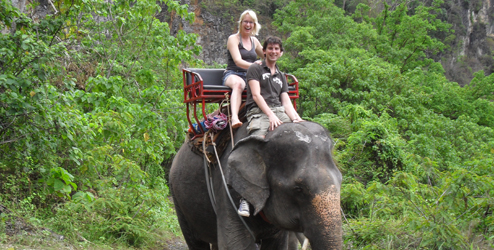 Loes en Ruud Ouweneel op vakantie in Thailand