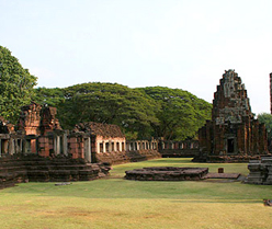 Isaan Provincie en Phimai historisch park -hele dag -privé